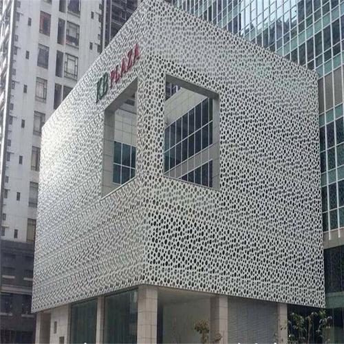 氟碳铝单板幕墙怎么选2026市场趋势与技术突破