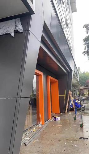 铝单板价格波动加剧 看懂政策动向和选择技巧不吃亏
