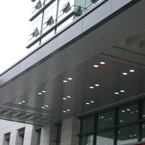冲孔铝单板价格明细：成本构成与市场走势