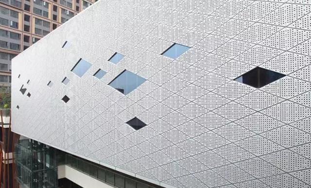 穿孔铝单板选购指南 关注绿色建筑新趋势