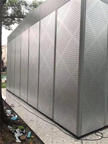 铝单板冲孔板热销中 绿色建材补贴助推幕墙升级