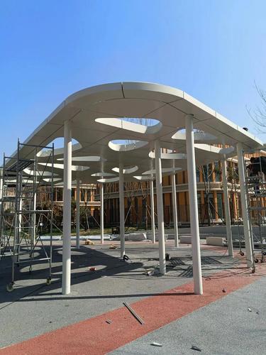 买冲孔铝单板不懂绿色建材新规？看完这篇项目避坑又省钱